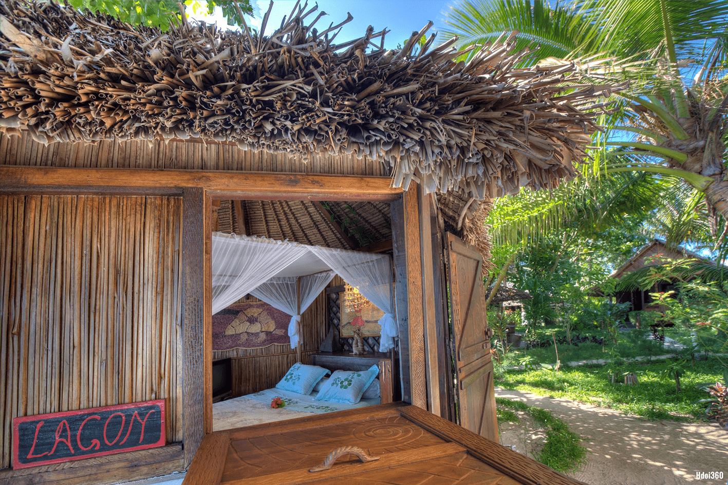 Analatsara-Ecolodge-Lagon-002